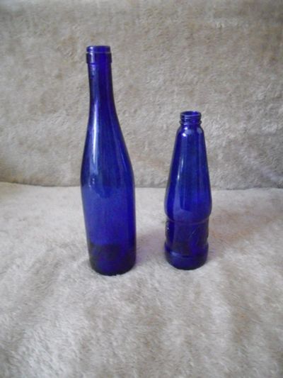Лот: 7963093. Фото: 1. Бутылки синего стекла для интерьера. Аксессуары