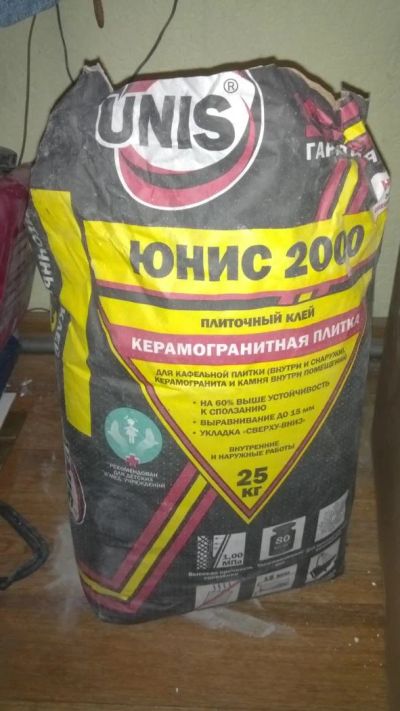 Лот: 4701180. Фото: 1. Плиточный клей, Юнис 2000 (остаток... Смеси, шпатлевки, цемент