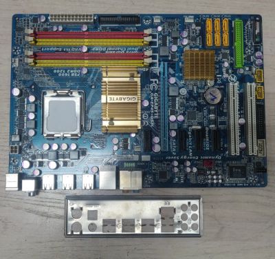 Лот: 20372827. Фото: 1. Мат. плата Gigabyte GA-EP45-DS3L... Материнские платы