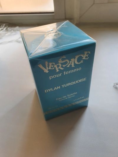 Лот: 17324257. Фото: 1. Versache Dylan Turquoise 50ml. Женская парфюмерия