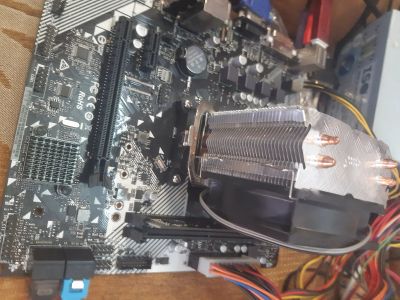 Лот: 17843975. Фото: 1. ryzen 5 2400G+мать+ssd 240g+8g... Комплекты запчастей