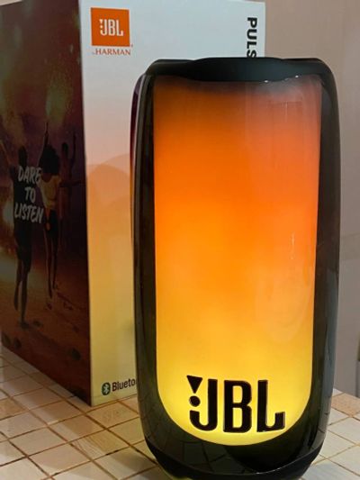 Лот: 21108235. Фото: 1. Портативная колонка JBL Pulse... Портативные, беспроводные колонки
