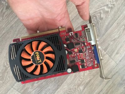 Лот: 16601286. Фото: 1. Видеокарта gt 220 1gb ddr2. Видеокарты