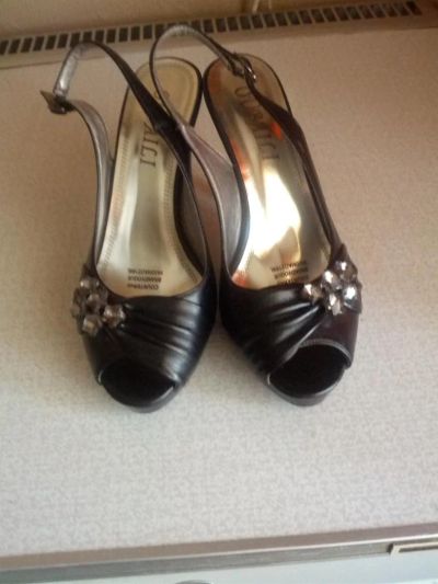 Лот: 6033424. Фото: 1. Босоножки кожаные 40 Повторно. Босоножки