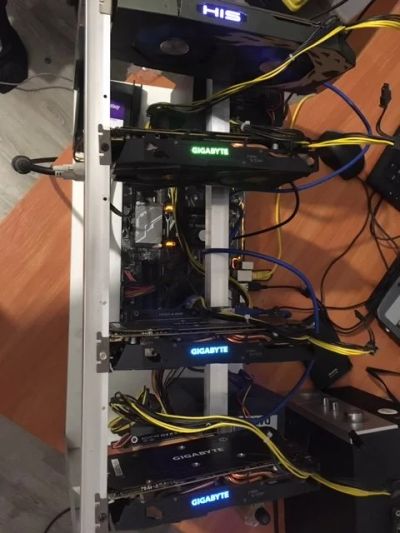 Лот: 15101532. Фото: 1. Майнинг ферма Rx 580 4gb 3шт и... Майнинг фермы, товары для майнинга