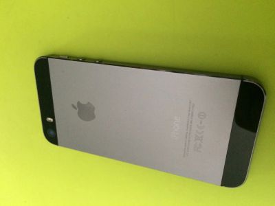 Лот: 11124147. Фото: 1. iPhone 5s 16. Смартфоны