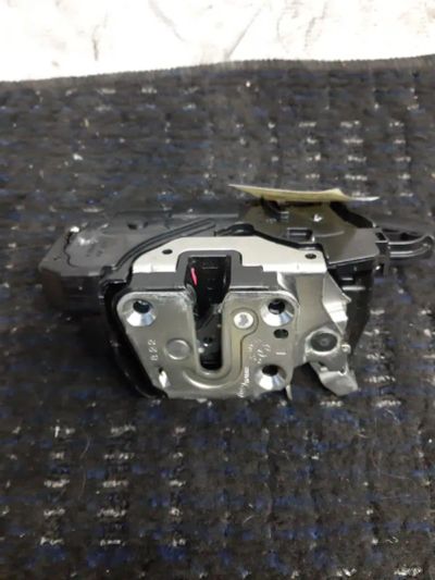 Лот: 21411309. Фото: 1. замок двери Nissan X-Trail NT31... Двигатель и элементы двигателя