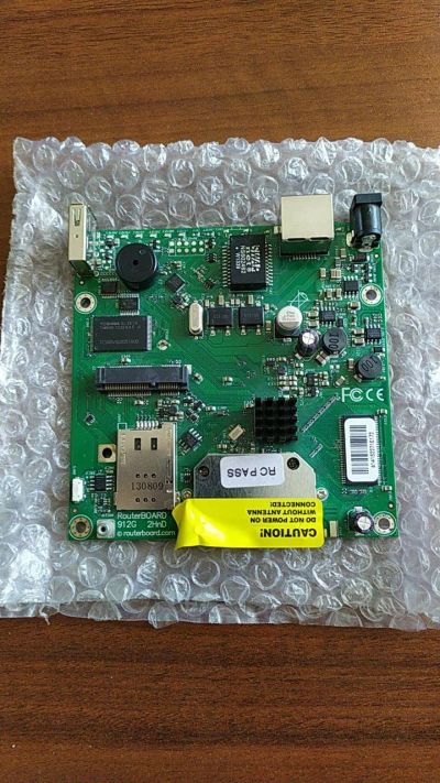 Лот: 13927501. Фото: 1. Маршрутизатор Mikrotik RB912UAG-2HPnD. Маршрутизаторы (роутеры)