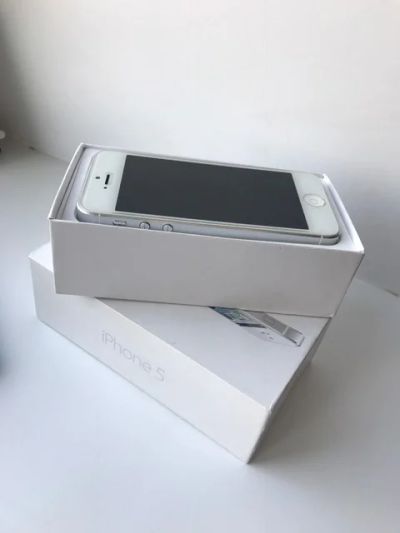 Лот: 9215132. Фото: 1. Iphone 5. Смартфоны