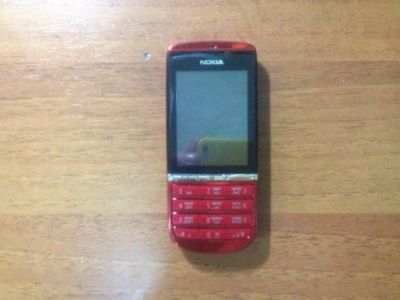 Лот: 3875646. Фото: 1. Nokia Asha 300. Кнопочные мобильные телефоны