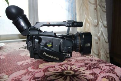 Лот: 2974559. Фото: 1. Продам panasonic DVX 100be. Видеокамеры