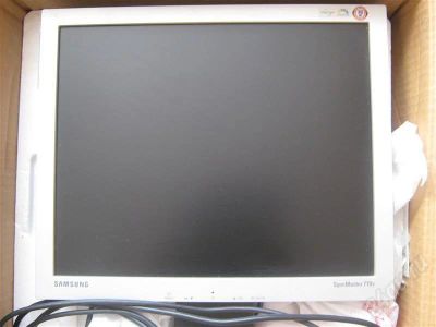 Лот: 322578. Фото: 1. монитор Samsung 710 v 17'. ЖК-мониторы
