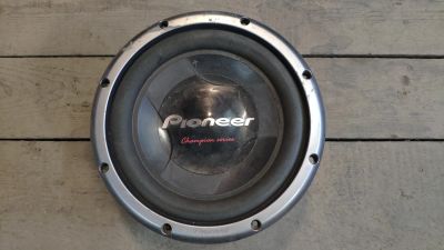 Лот: 14717257. Фото: 1. Сабвуфер Pioneer TS-W308D4. Акустика автомобильная