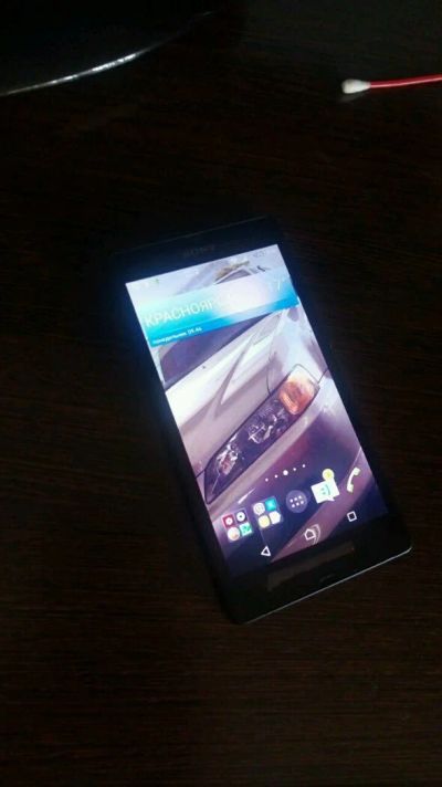 Лот: 9667930. Фото: 1. Sony Xperia Z (блэк). Смартфоны