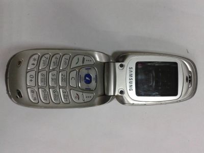Лот: 6264861. Фото: 1. Сотовый телефон Samsung X640... Кнопочные мобильные телефоны