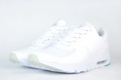 Лот: 16880154. Фото: 1. Кроссовки Nike Air Max Zero Triple... Кеды, кроссовки, слипоны