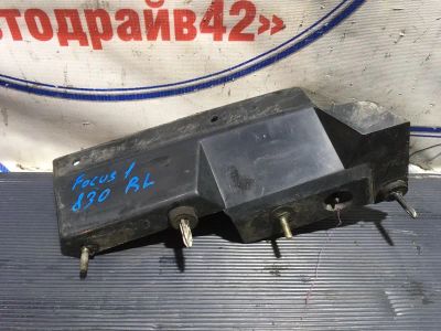 Лот: 21717584. Фото: 1. крепление бампера Ford Focus DFW. Двигатель и элементы двигателя