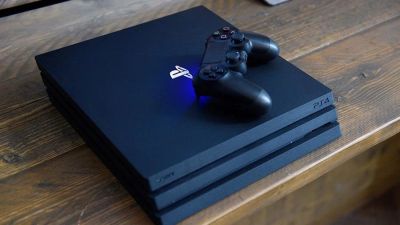 Лот: 15691956. Фото: 1. ps4 pro + 8 игр. Игры для консолей