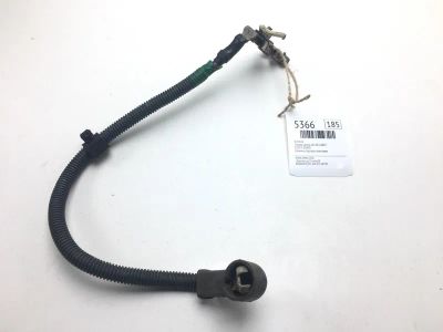 Лот: 20375196. Фото: 1. Клемма Toyota Camry 2004 8212233050... Кузов