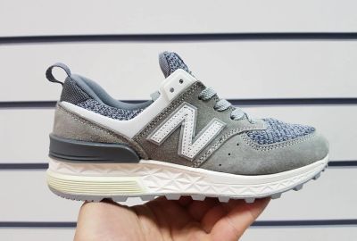 Лот: 10808092. Фото: 1. Кроссовки женские New Balance... Кеды, кроссовки, слипоны