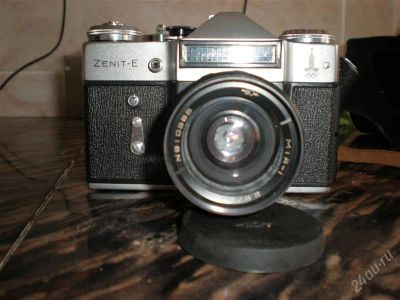 Лот: 2092685. Фото: 1. Зенит-е олимпийский с объективом... Плёночные зеркальные