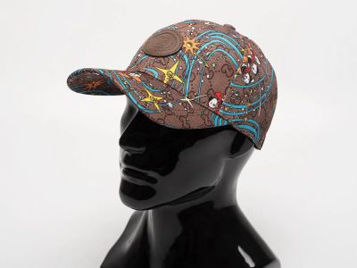 Лот: 22156664. Фото: 1. Кепка Gucci. Шарфы, платки