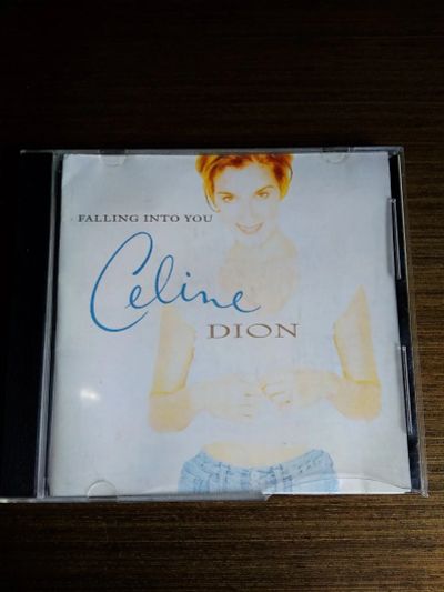 Лот: 19225443. Фото: 1. CD Celine Dion Falling Into You... Аудиозаписи
