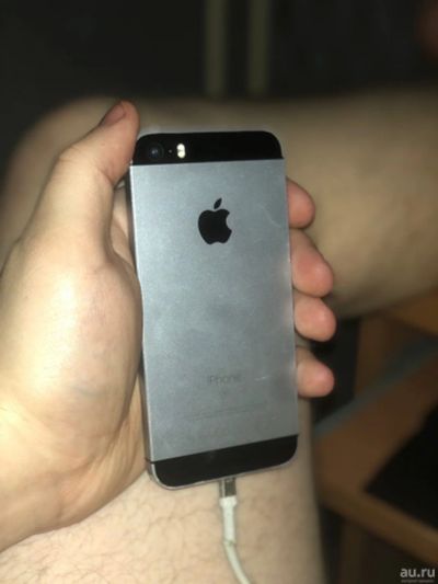 Лот: 17586316. Фото: 1. Iphone se 32гб. Смартфоны