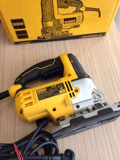 Лот: 12260649. Фото: 1. Электролобзик DeWALT DW349B-KS... Электроинструмент