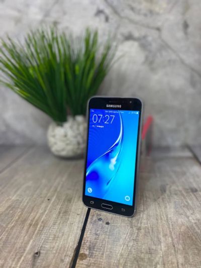 Лот: 22352630. Фото: 1. Samsung Galaxy J3 (2016) (в 3002... Смартфоны