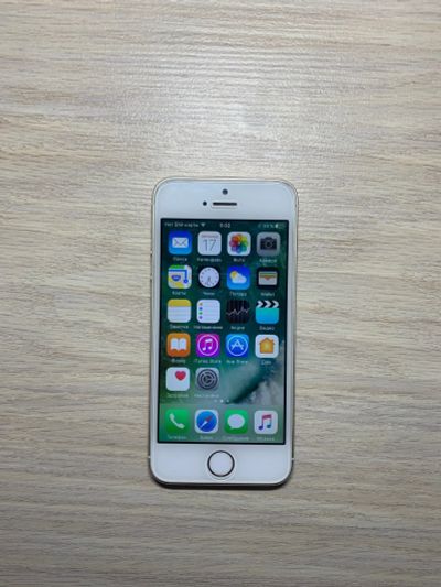 Лот: 15849795. Фото: 1. IPhone 5S 32gb Gold. Смартфоны