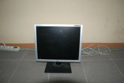 Лот: 3257164. Фото: 1. Монитор LG L1719SQ. ЖК-мониторы
