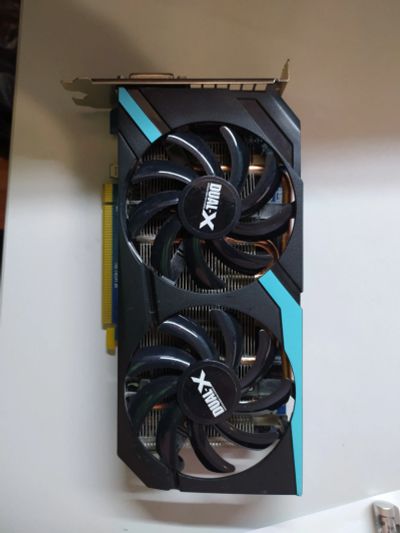 Лот: 15230593. Фото: 1. Видеокарта PCI-E HD7870 2Gb отключается. Видеокарты