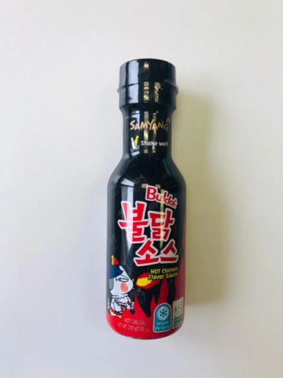 Лот: 20533855. Фото: 1. Buldak HOT CHICKEN FLAVOR SAUCE... Приправы, специи