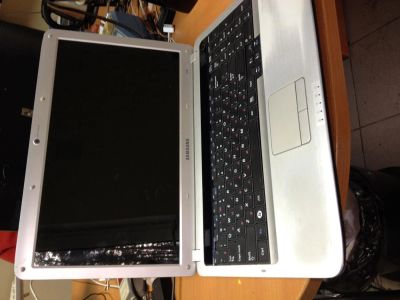 Лот: 4563751. Фото: 1. Ноутбук Samsung R530 нет изображения. Ноутбуки
