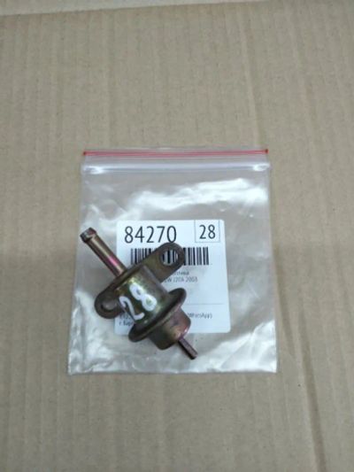 Лот: 21402136. Фото: 1. Регулятор давления топлива Suzuki... Электрооборудование