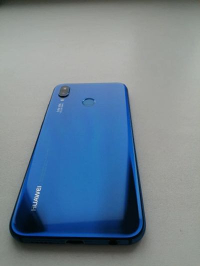 Лот: 17289437. Фото: 1. huawei p20 lite синий на запчасти... Смартфоны