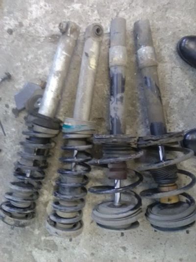 Лот: 15030451. Фото: 1. Стойки BMW E39. Другое (автозапчасти)