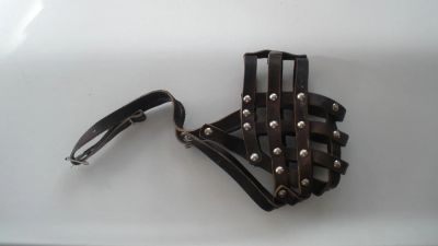 Лот: 6239225. Фото: 1. Намордник кожаный. Ошейники, одежда, конное снаряжение