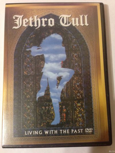 Лот: 14177825. Фото: 1. DVD Jethro Tull - Living With... Аудиозаписи