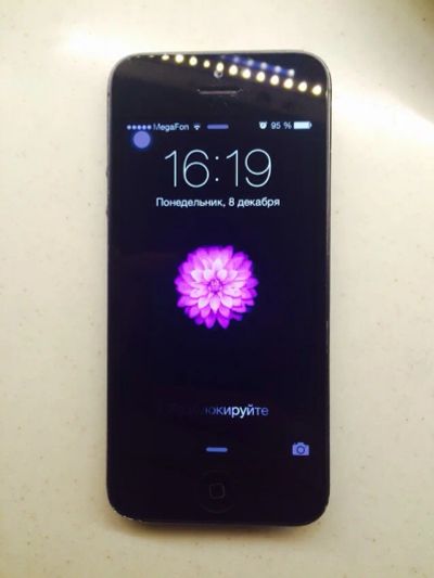 Лот: 4845972. Фото: 1. iPhone 5 черный 16gb. Смартфоны