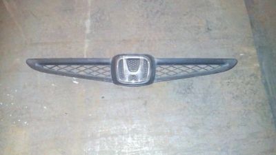 Лот: 7764007. Фото: 1. Решетка радиатора Honda Fit. Кузов