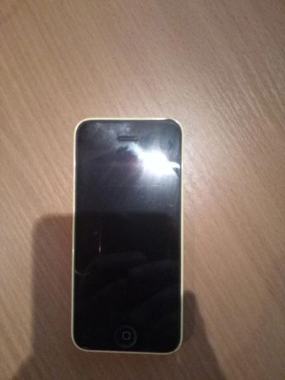 Лот: 9955093. Фото: 1. Iphone 5C 8GB. Смартфоны