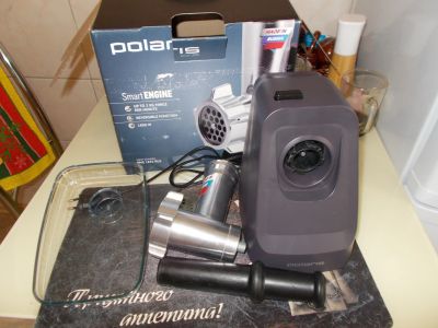 Лот: 16627241. Фото: 1. Электромясорубка Polaris. Кухонная
