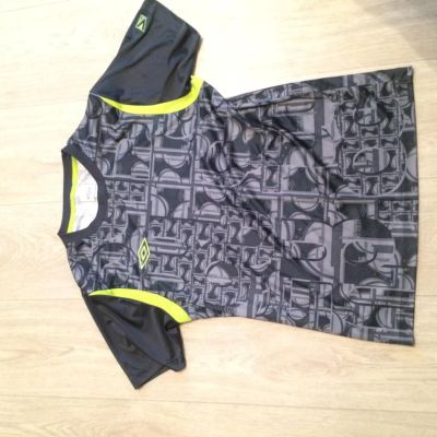 Лот: 6305169. Фото: 1. Футболка umbro. Оригинал. Новое... Футболки, поло