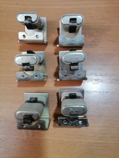 Лот: 25791231. Фото: 1. Кварцевые резонаторы с керамическими... Кварцевые резонаторы