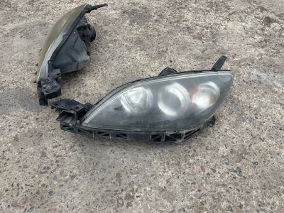 Лот: 20909386. Фото: 1. Фары Mazda Axela BK. Оптика и освещение