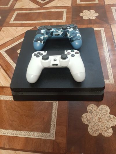 Лот: 23001303. Фото: 1. Playstation 4 slim 500gb. Игры для консолей