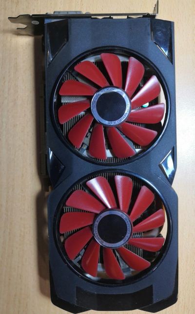 Лот: 17560375. Фото: 1. Видеокарта XFX rx570 4gb, неисправна... Видеокарты