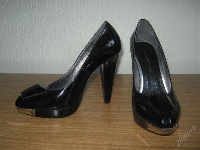 Лот: 1378564. Фото: 1. стильные шикарные туфли, 35-36р. Туфли